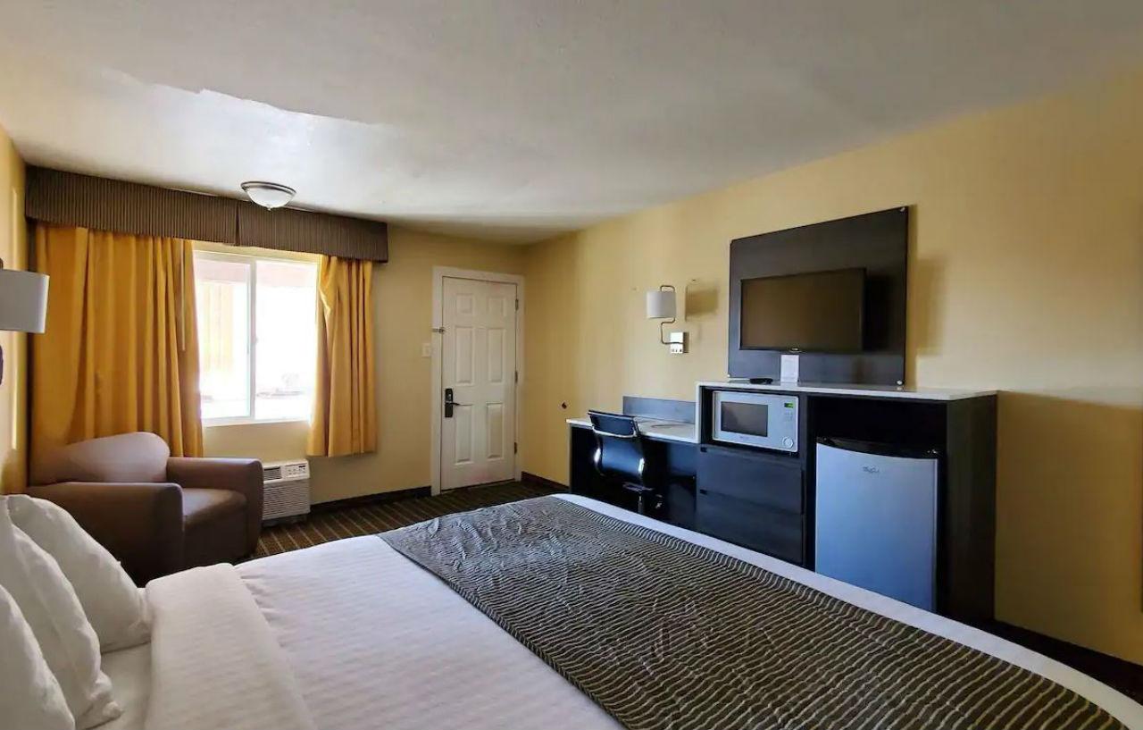 Ramada By Wyndham East Hotel 3*