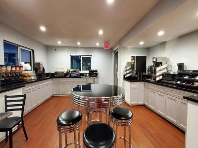 Ramada By Wyndham East Hotel 3*