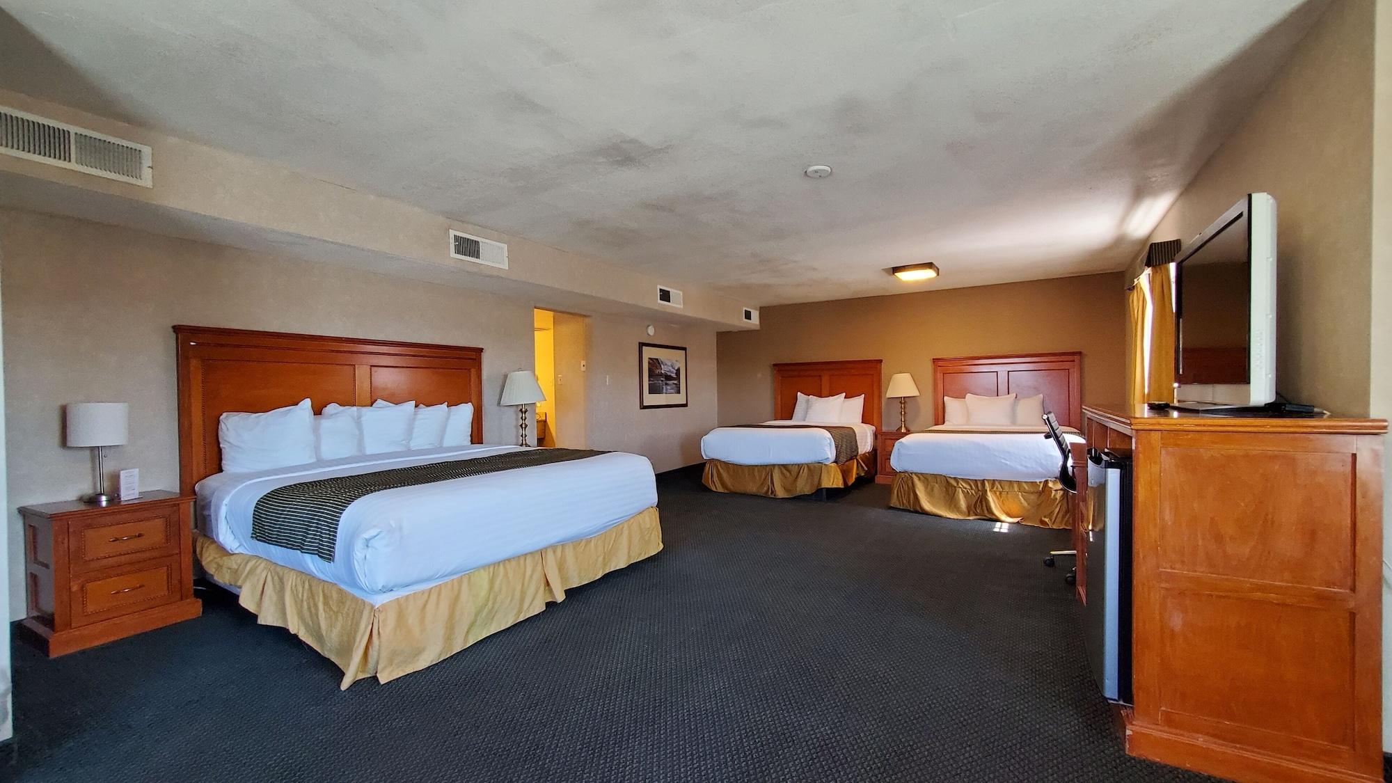 Ramada By Wyndham East Hotel 3*