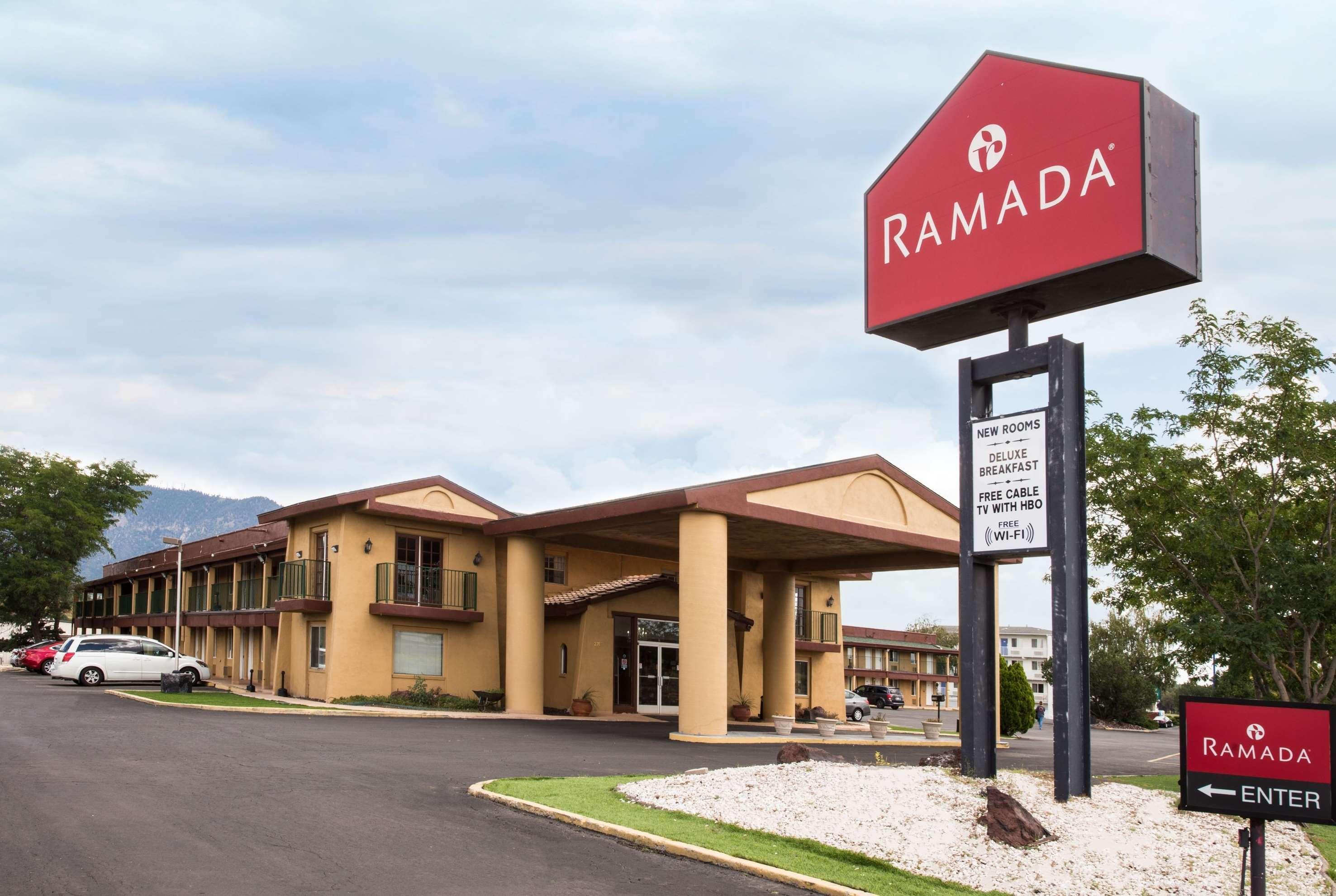 Hotel Ramada By Wyndham East 3*