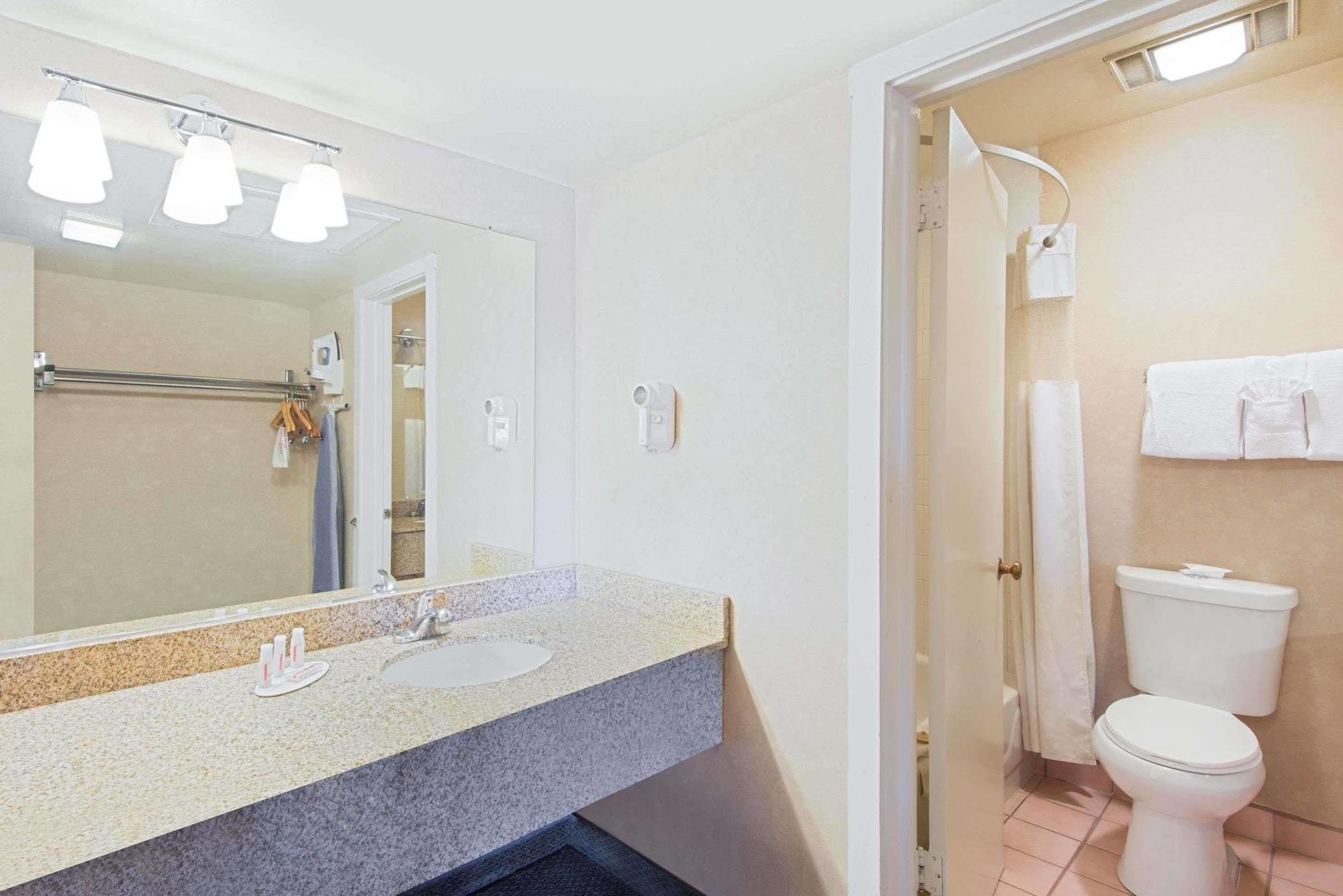 Ramada By Wyndham East Hotel Flagstaff